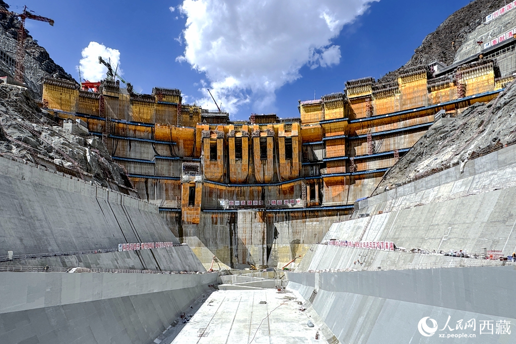 葉巴灘水電站。