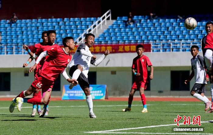 西藏青少年綠茵競(jìng)逐