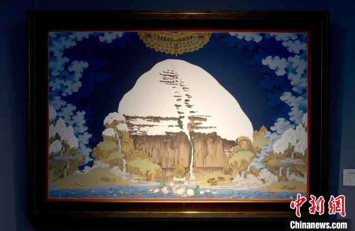 圖為5月16日，展覽中新創(chuàng)唐卡作品《岡底斯山》?！±盍?攝
